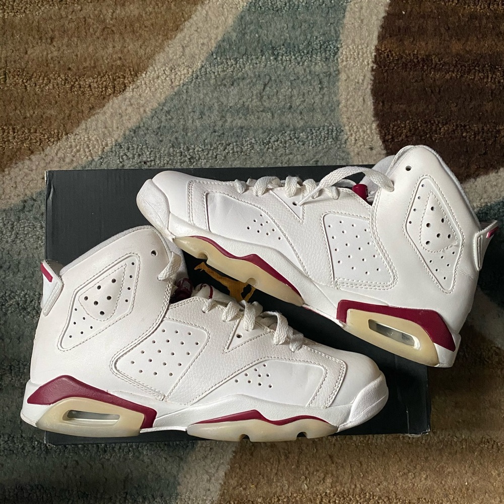 Air Jordan 6 Maroon 6.5Y